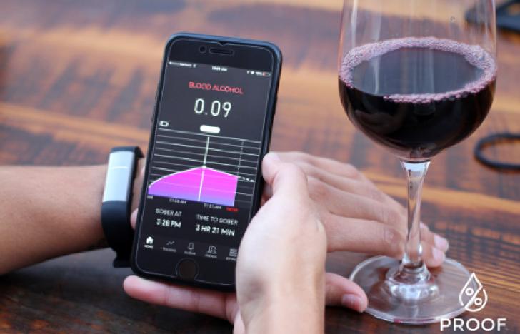 Hightech-Armband misst Alkohol im Blut