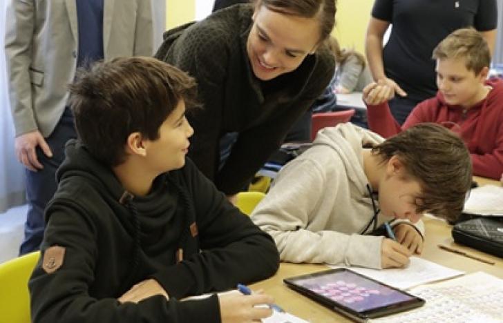 Schulpartner fordern mehr Ressourcen für digitale Bildung